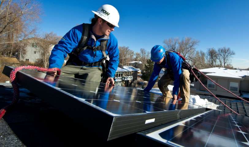 How to Properly Test Your Solar Panel Output - Airis Energy